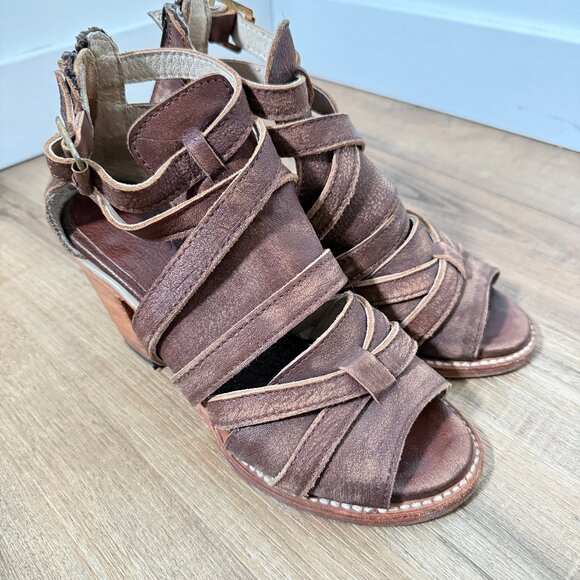 Freebird By Steven Claw Heeled Leather Sandals  Distressed Festival Western  7 - Picture 1 of 9